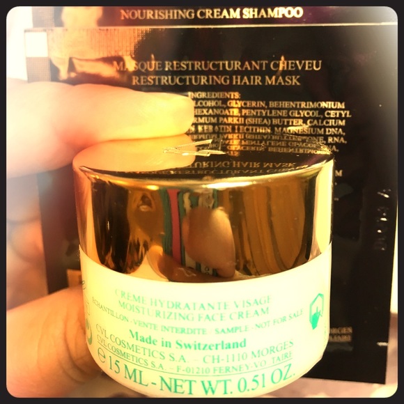 SA!E❤️🤍🕊Valmont Skincare - Picture 3 of 4